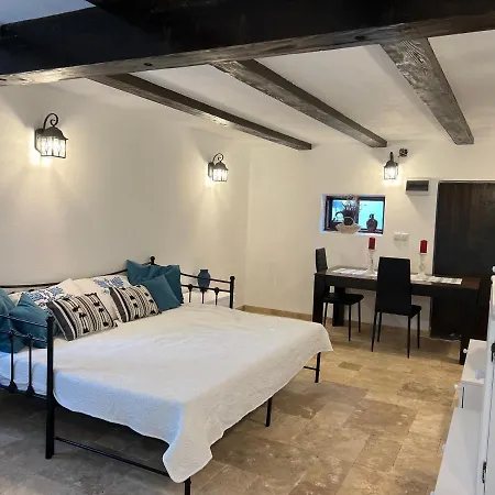 Casa De Vacanta Traditionala La Fanar Country house