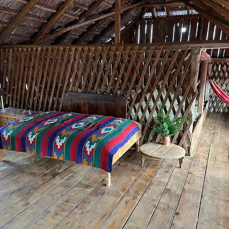 Casa De Vacanta Traditionala La Fanar Country house
