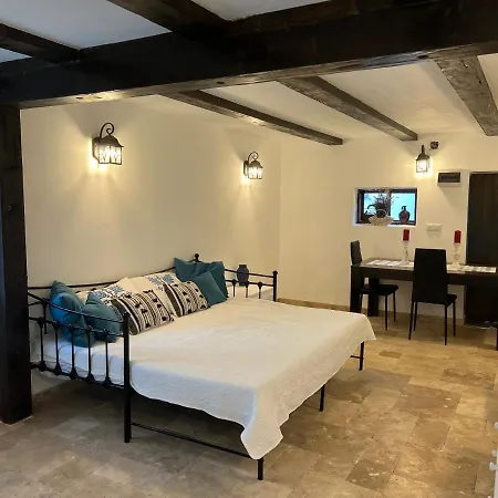 Casa De Vacanta Traditionala La Fanar Country house